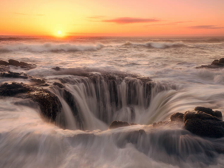 Thor's Well, Oregon