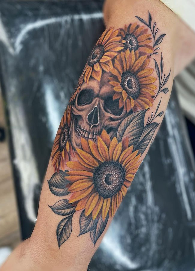 29 Wholesome Sunflower Tattoo Designs And Styles You Need To Save  Psycho  Tats